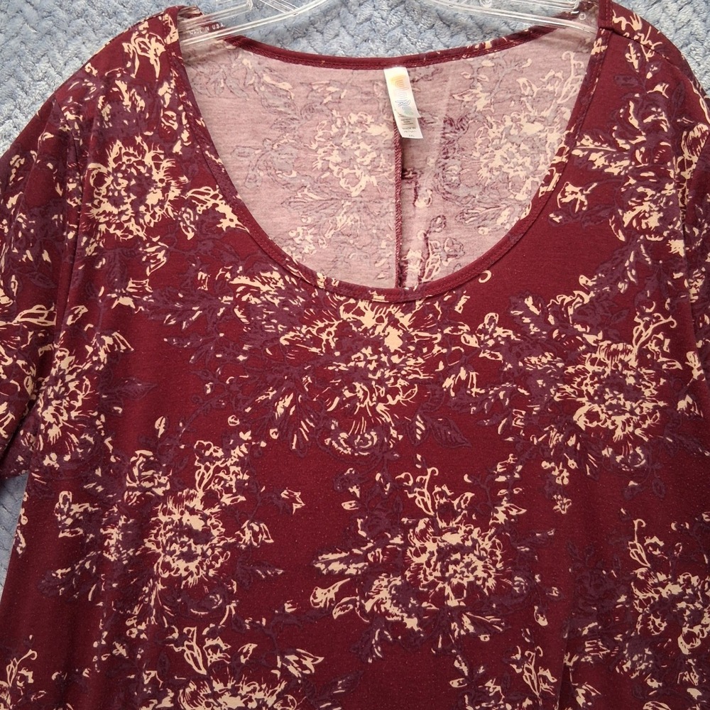 LuLaRoe Perfect Tee 2XL Burgundy Floral Short Sleeve Tunic Scoop Neck Top - Picture 2 of 7